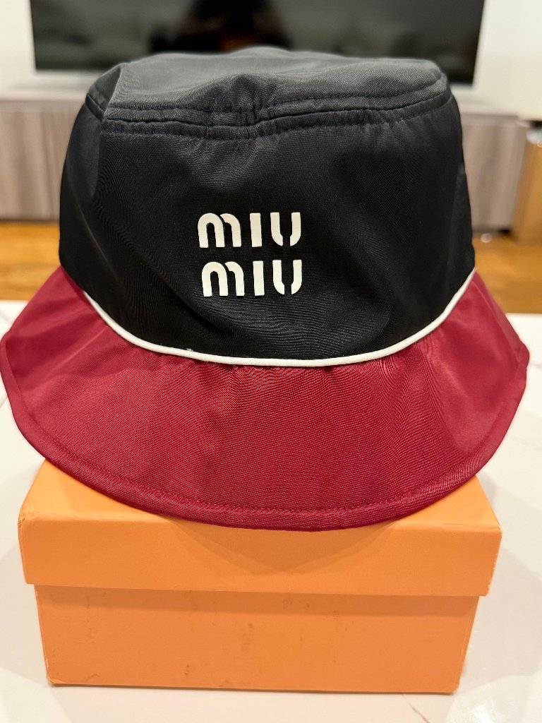 Miu Miu Logo Bucket Hat Burgundy
